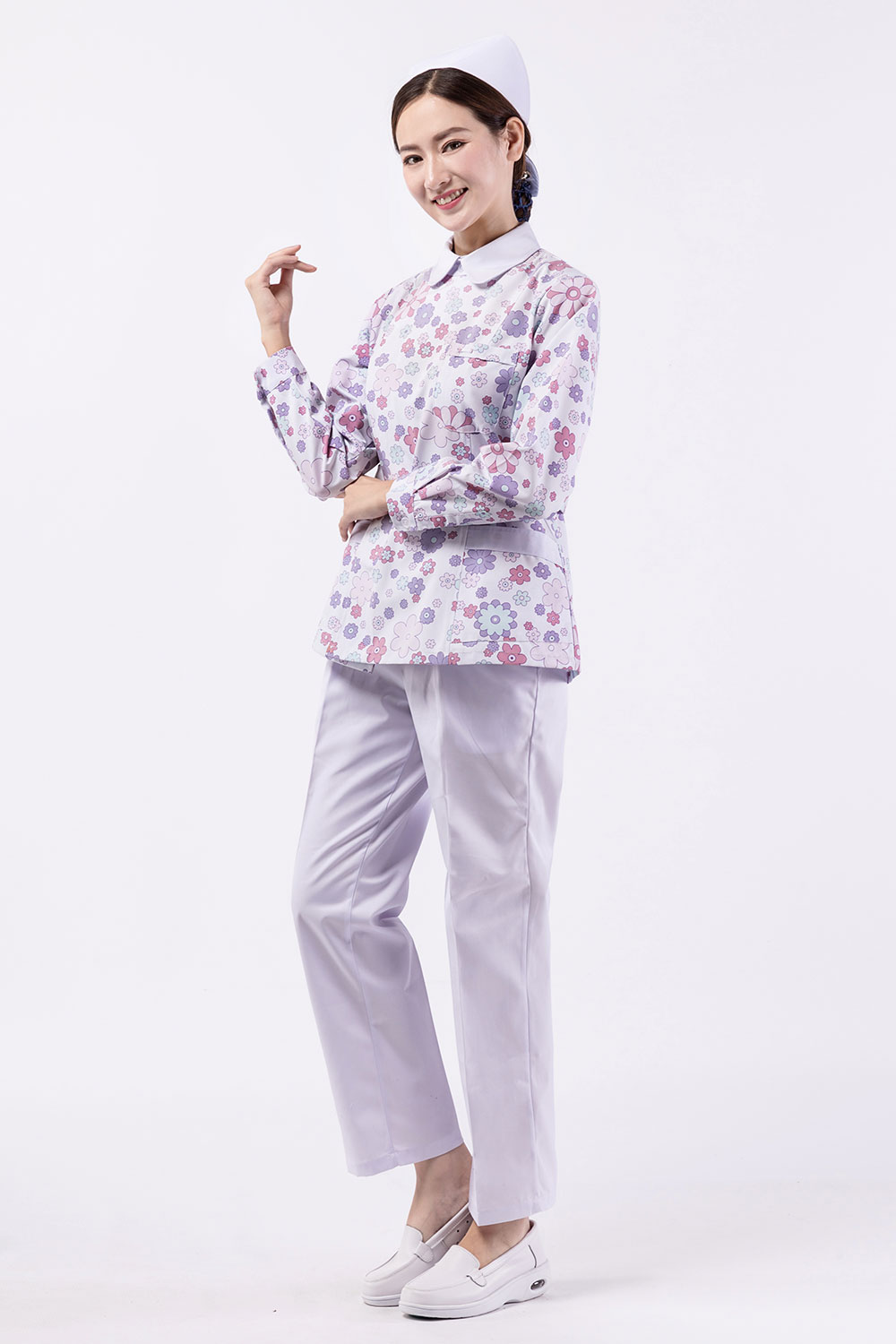 護(hù)士服裝生產(chǎn)廠家為您解答：高品質(zhì)來(lái)源于好的面料!